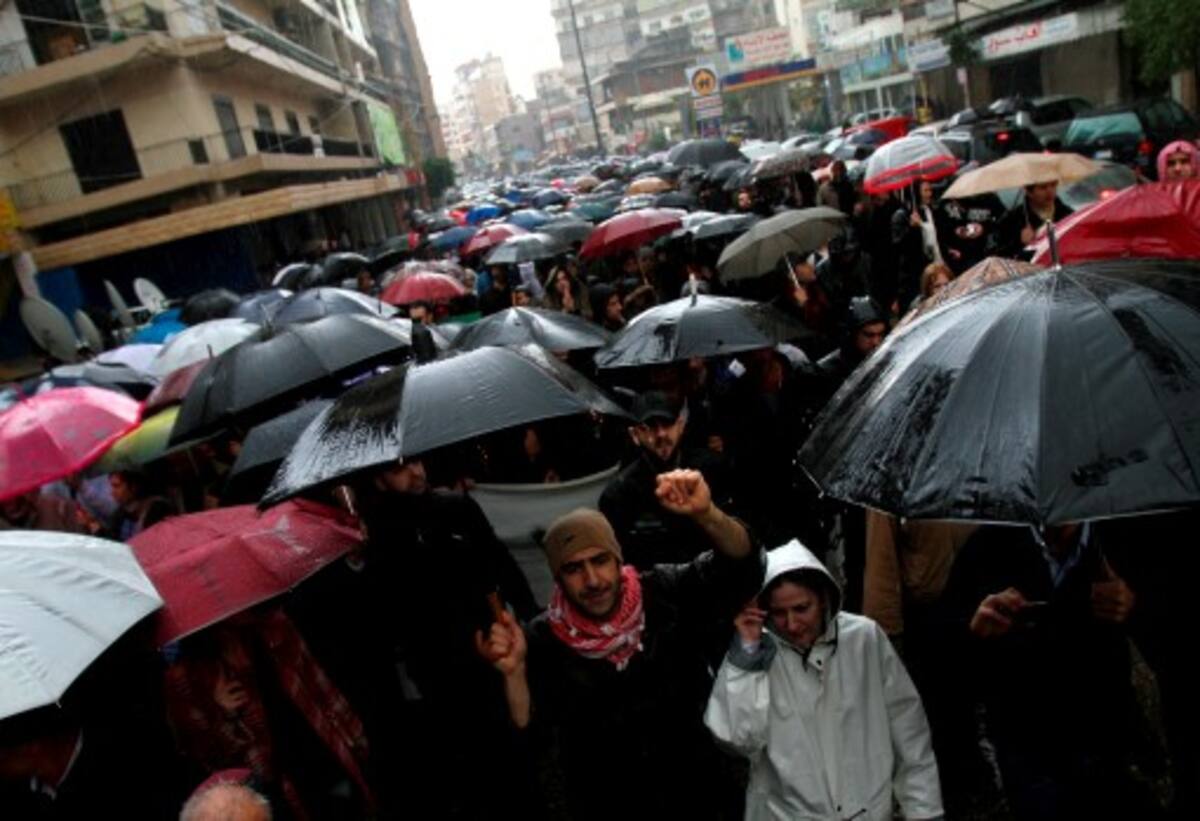 Siguen las revueltas en el mundo árabe. Gadafi se mantiene firme en el poder AFP