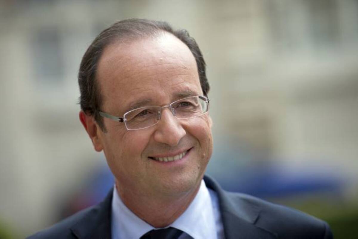 El presidente François Hollande considera que el plan de la firma "es inaceptable en su estado" actual y debe ser renegociado. El jefe de Estado acusó a la dirección de Peugeot de "mentir", reprochándole que postergó el anuncio del plan para no hacerlo antes de la elección presidencial. AFP FRED DUFOUR