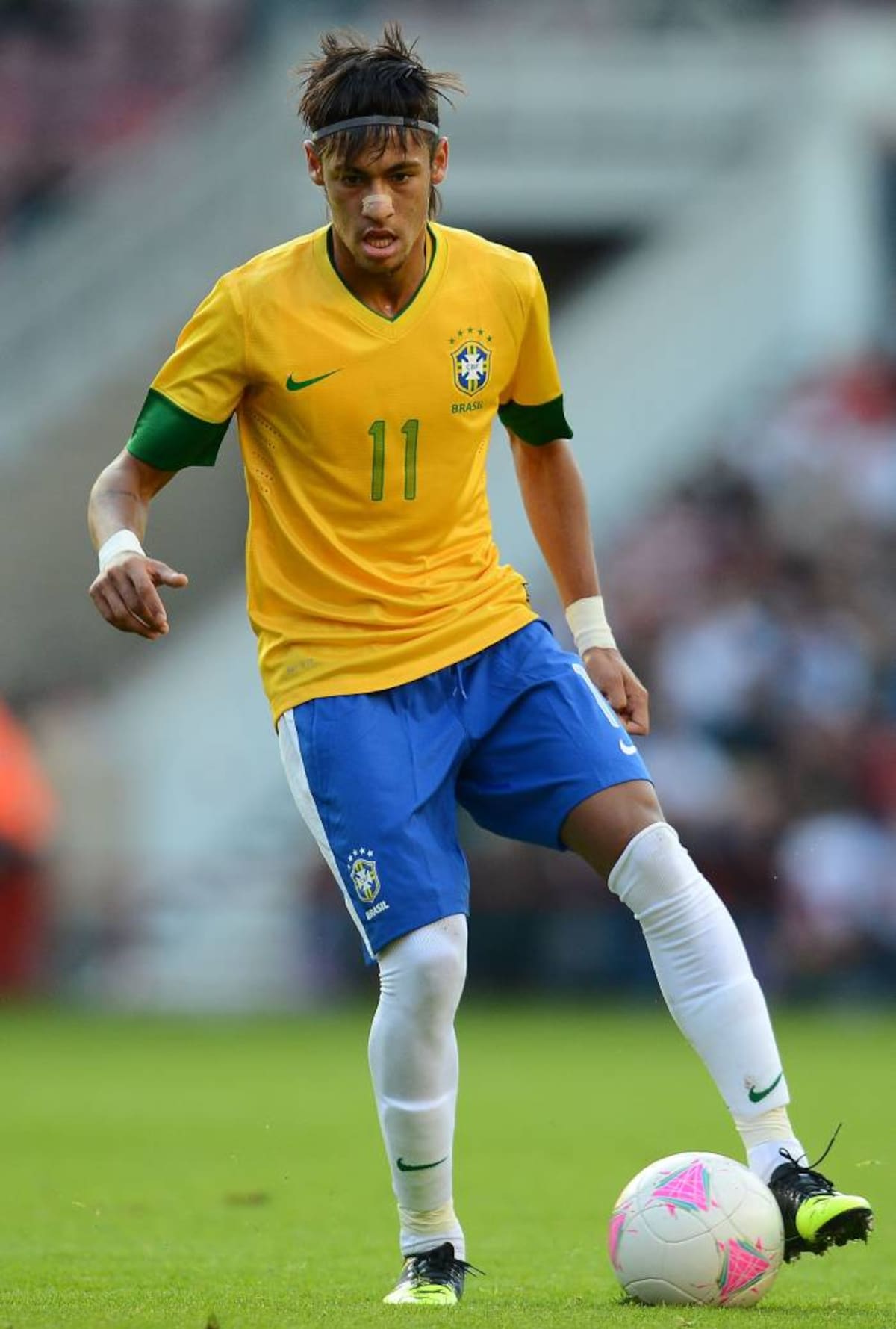 El individualismo del astro Neymar irritó al público, árbitro y hasta al seleccionador brasileño Mano Menezes AFP ANDREW YATES