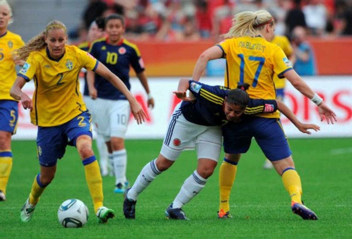 Las colombianas terminaron sucumbiendo ante la superioridad de su rival, para quien marcó Jessica Landstrom en el minuto 57. AFP PATRIK STOLLARZ