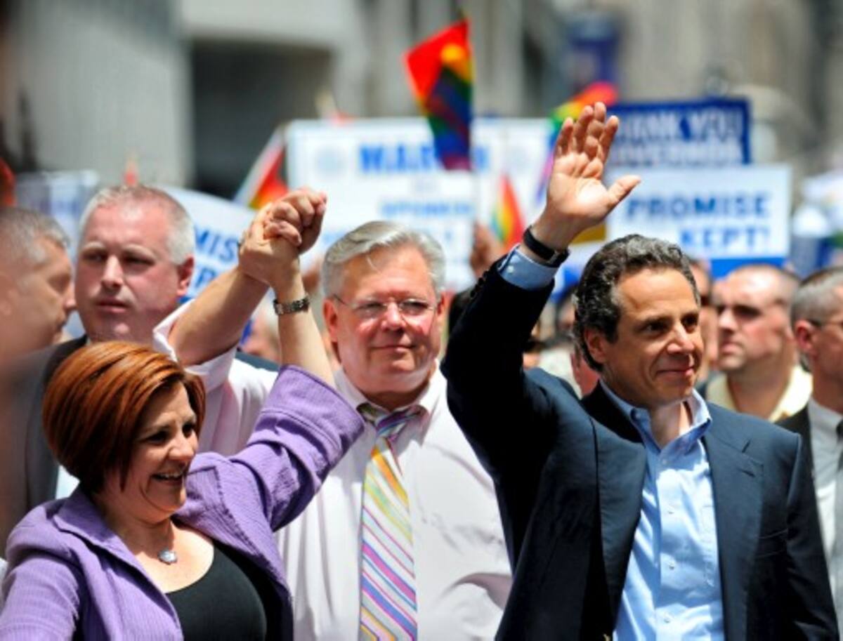 La comunidad gay ovacionó al gobernador Andrew Cuomo, quien presidió el desfile. FOTOS AP-AFP