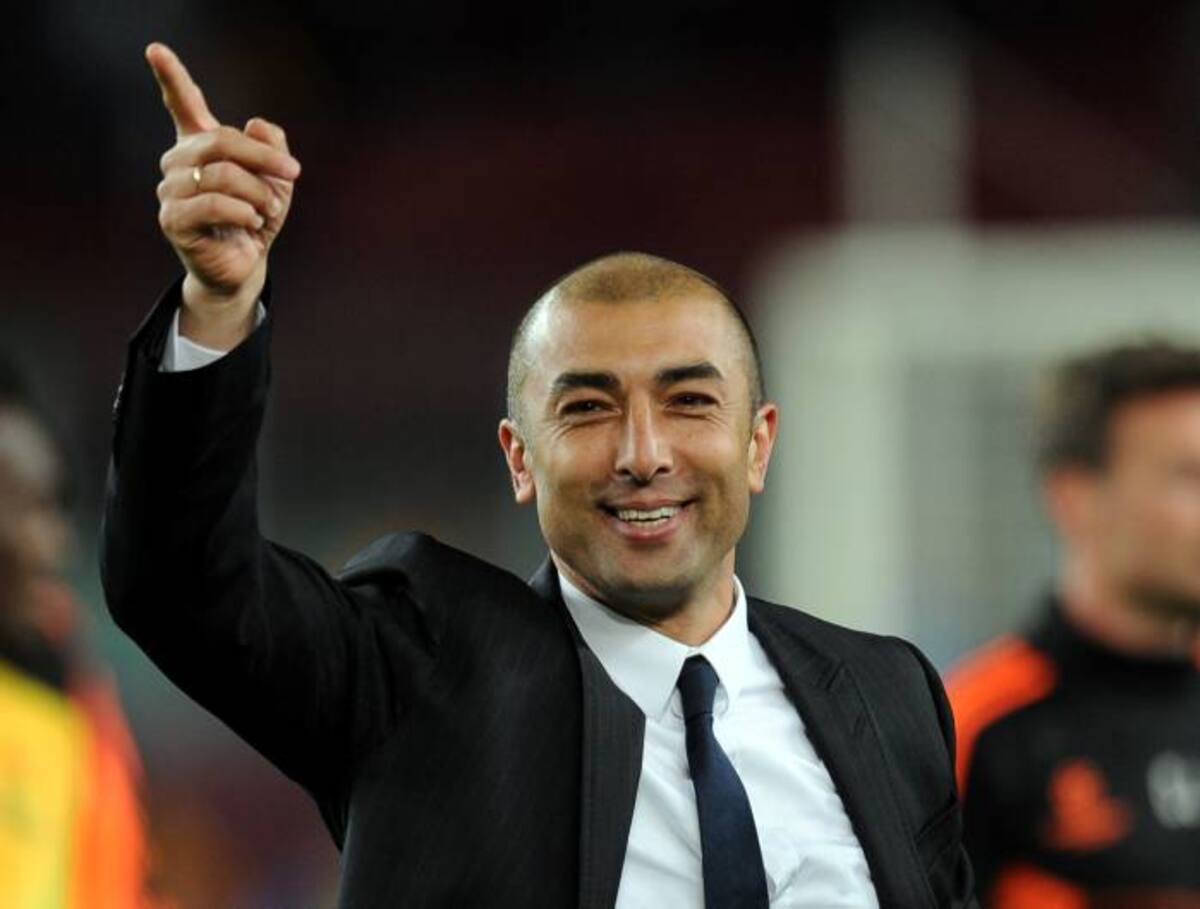 Roberto Di Matteo, técnico del Chelsea, festeja su llegada a la final de la Champions. AFP