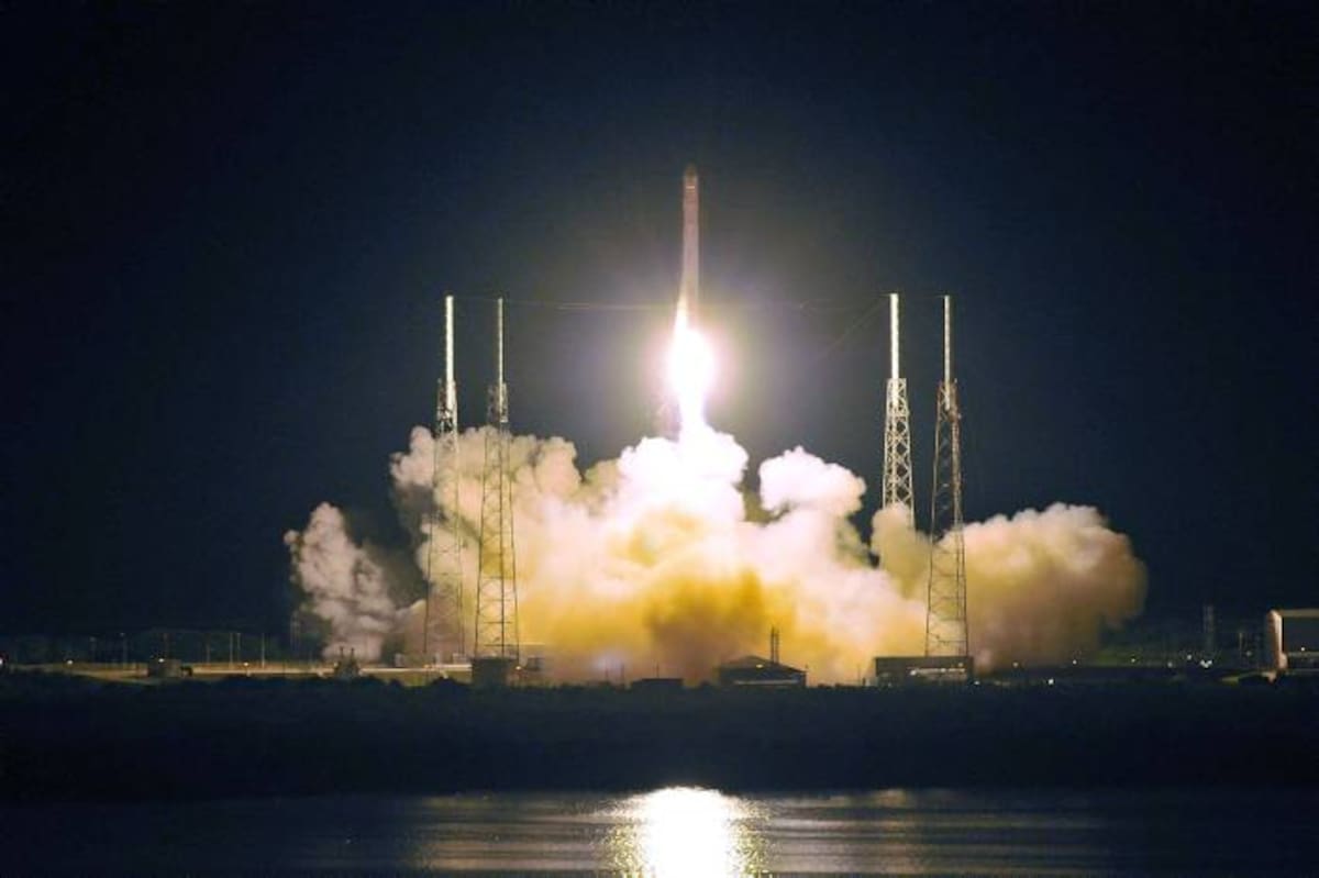 Lanzamiento del primer vuelo privado a la ISS. AFP BRUCE WEAVER