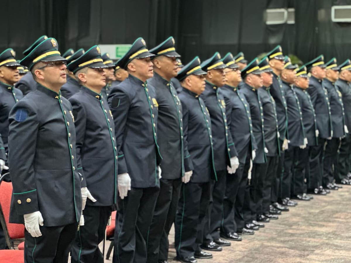 155 policías de Bolívar ascendieron durante ceremonia en Cartagena.