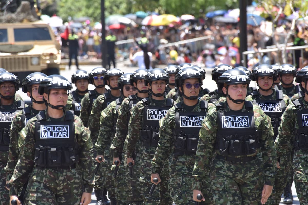 Más de 3.000 policías blindarán el desfile del 20 de julio en Bogotá. // Foto: Colprensa.