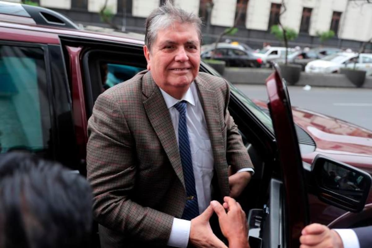 Alan García, expresidente de Perú, se disparó cuando iba a ser capturado por corrupción