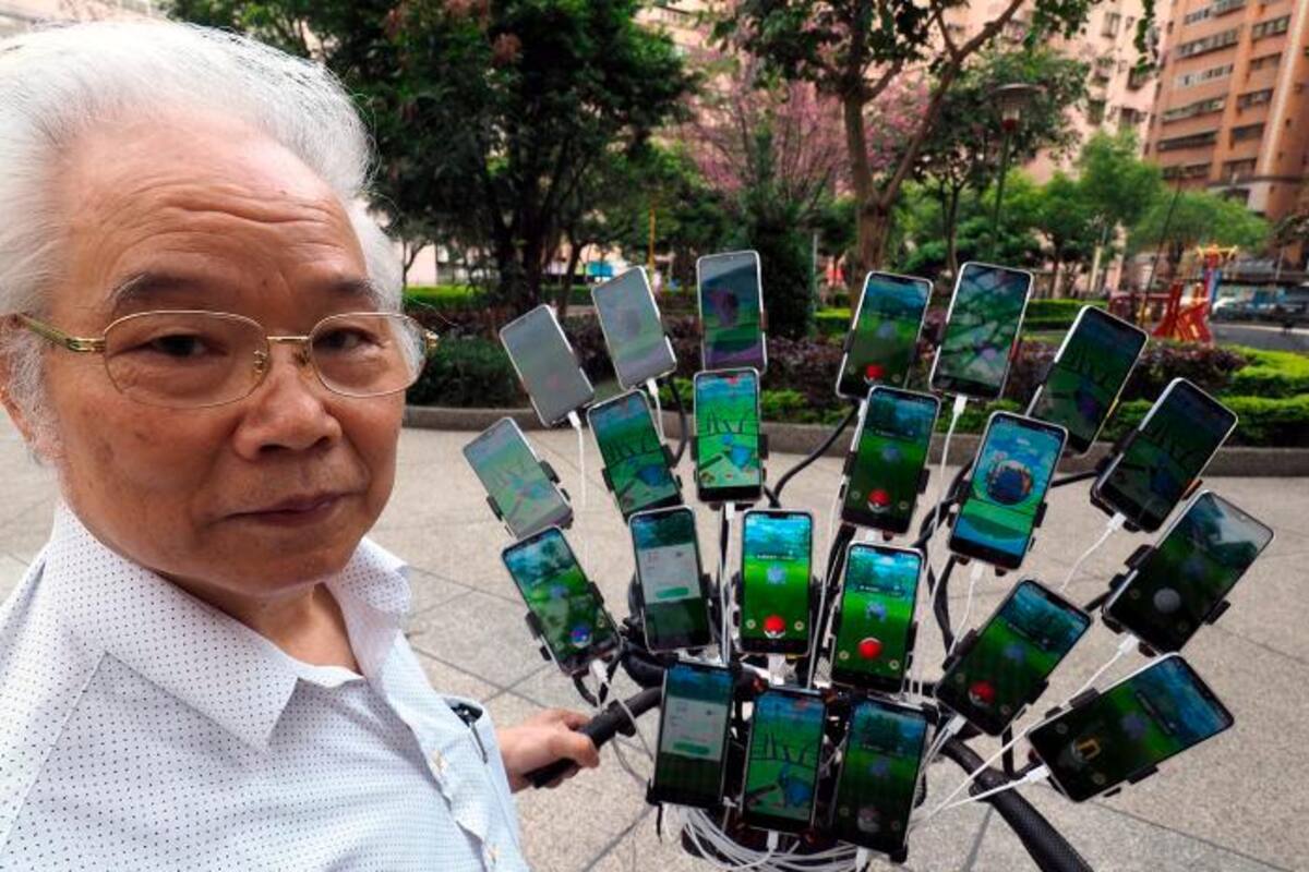 El abuelo de 70 años que se dedica a cazar Pokémon