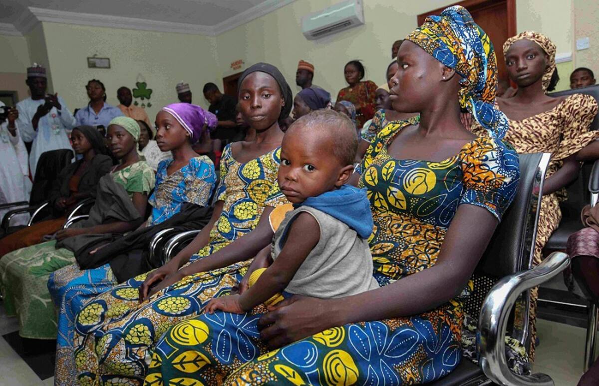 Algunas de las 21 niñas de Chibok secuestradas y posteriormente liberadas en Abuja (Nigeria) EFE