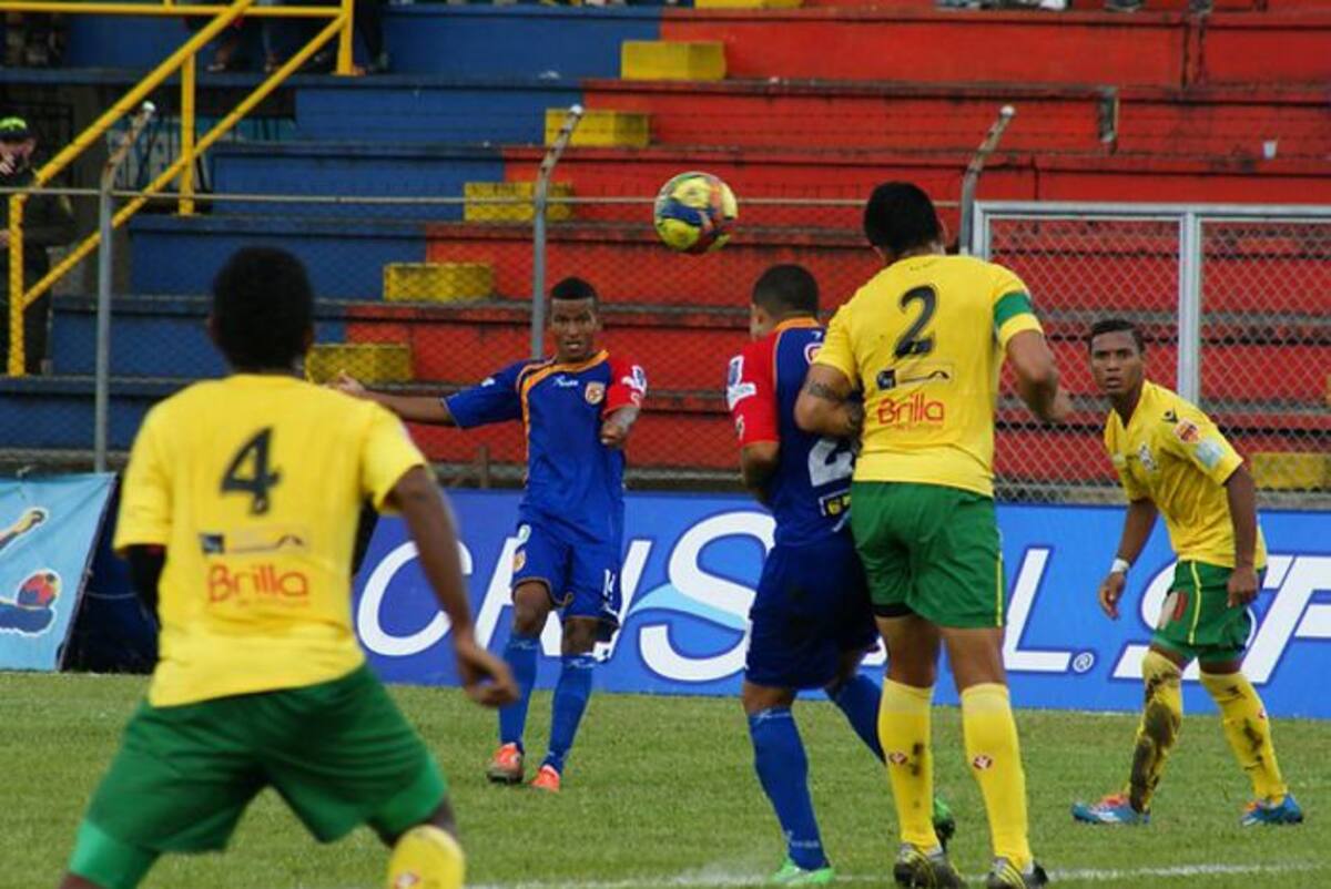 Real Cartagena vs Universitario de Popayán. COLPRENSA
