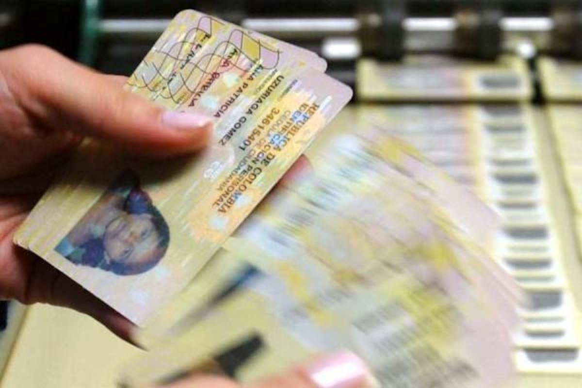 Las cédulas de los que apoyan a los candidatos rivales son retenidas con engaños. COLPRENSA