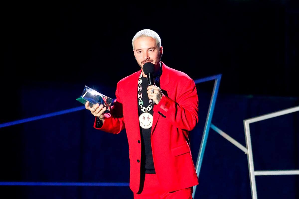 Estudian tutela contra J Balvin por su canción ‘Perra’