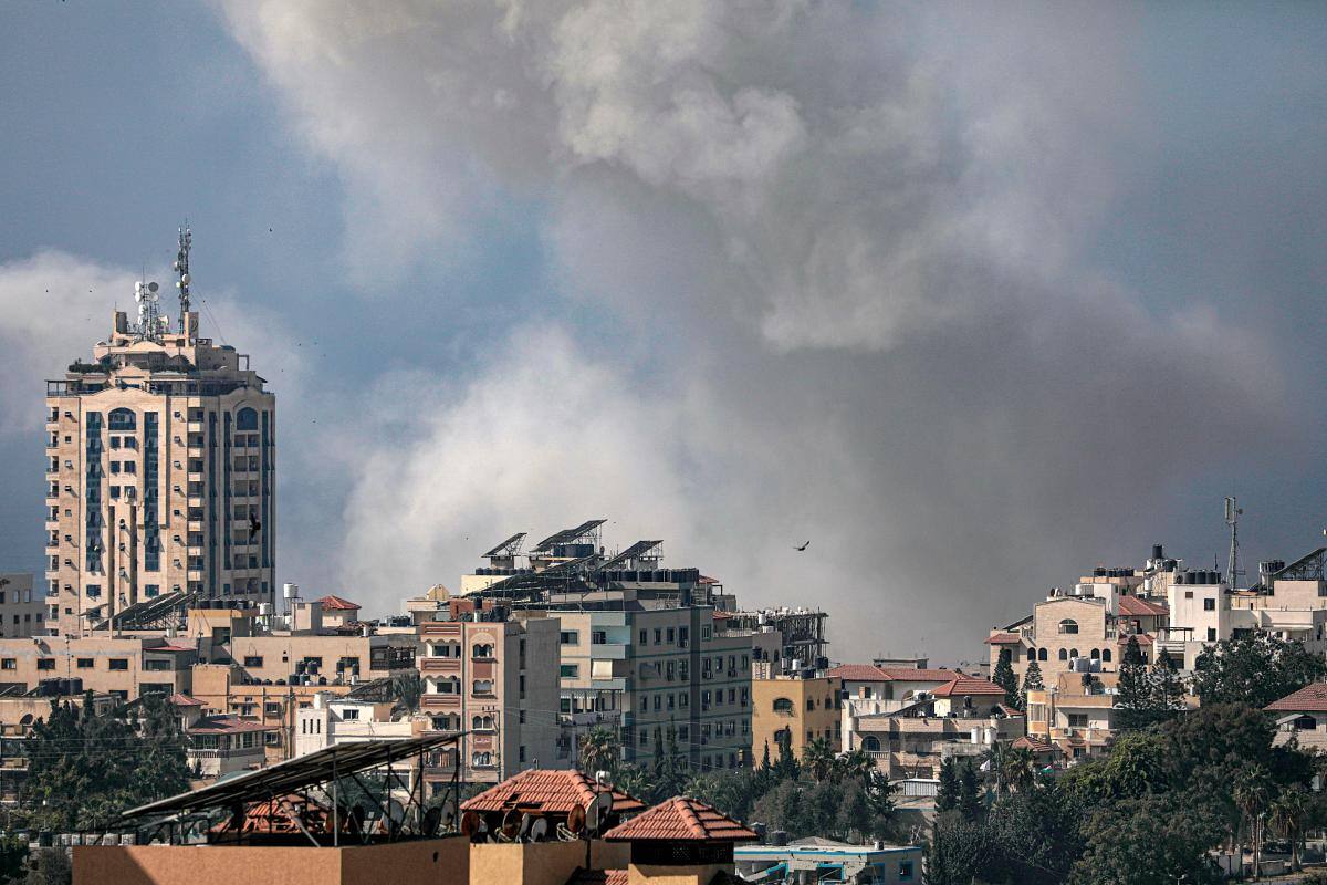 Tras un mes de guerra, el número de muertos en Israel asciende a 10.000