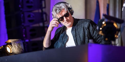 Hallan sin vida a Kavinsky, el DJ francés que conquistó al mundo con Nightcall