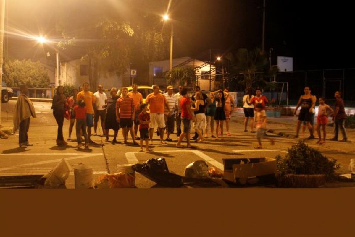 Protesta de los habitantes de Almirante Colón. NAYIB GAVIRIA AMADOR - EL UNIVERSAL