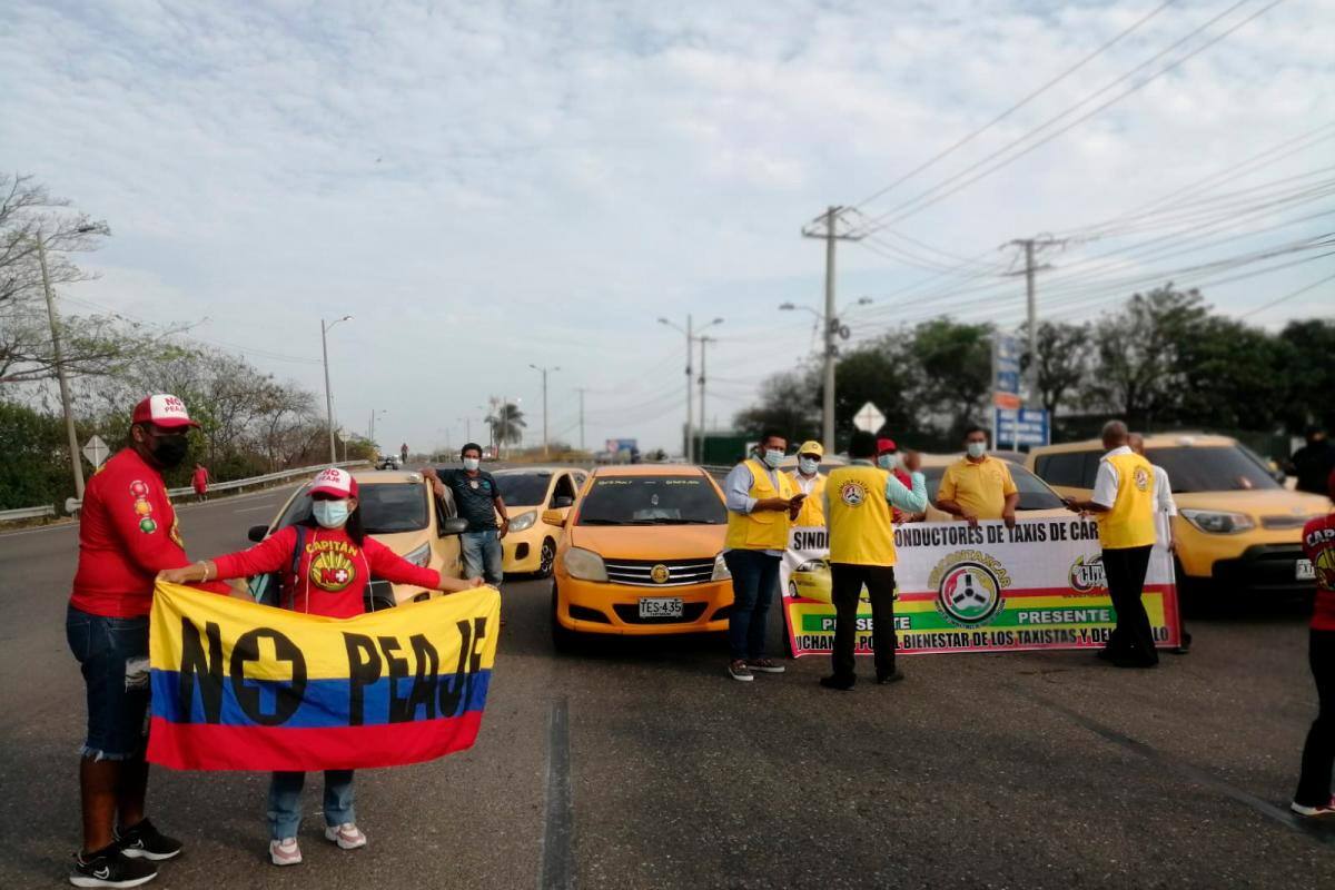 Plantón en Manga rechaza la continuidad de los peajes en Cartagena
