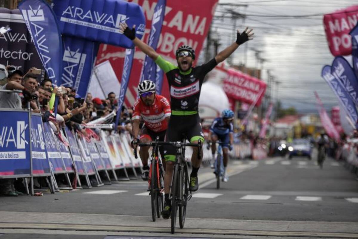 Carlos Quintero celebra su victoria en el Clásico RCN. COLPRENSA