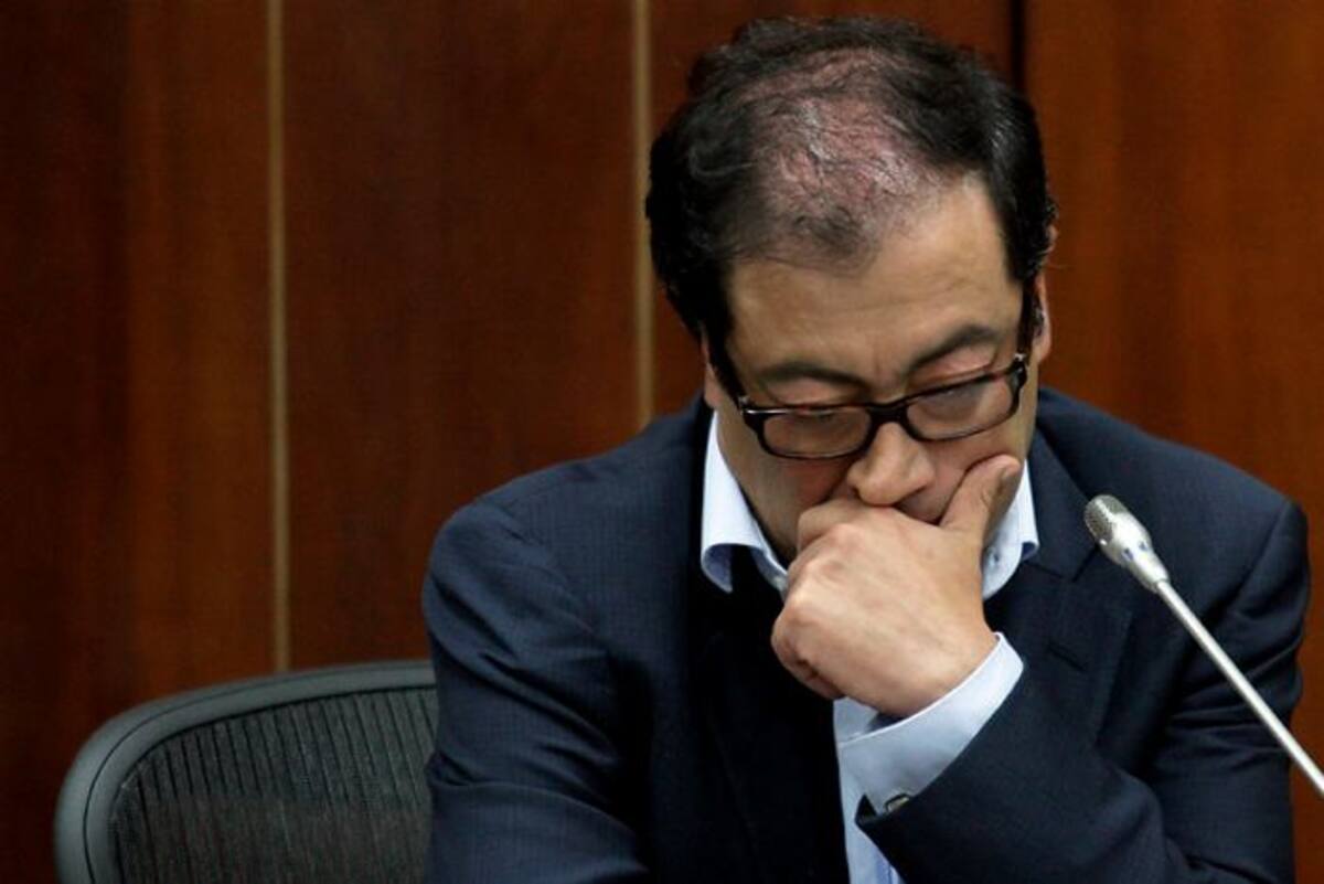 Gustavo Petro, negó que existan ilegalidades en la implementación del nuevo programa de recolección de basuras público en la ciudad y cuestionó el origen de las denuncias. COLPRENSA