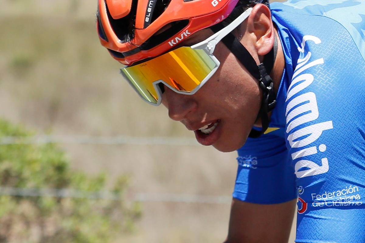 Egan Bernal se cae en la primera etapa de la Vuelta a Cataluña