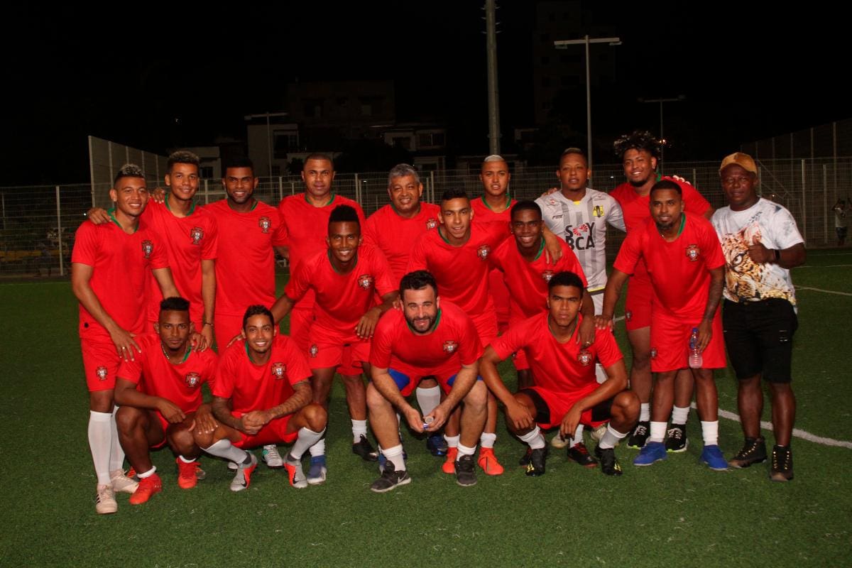Estrellas del fútbol de Bolívar iluminan a Los Calamares