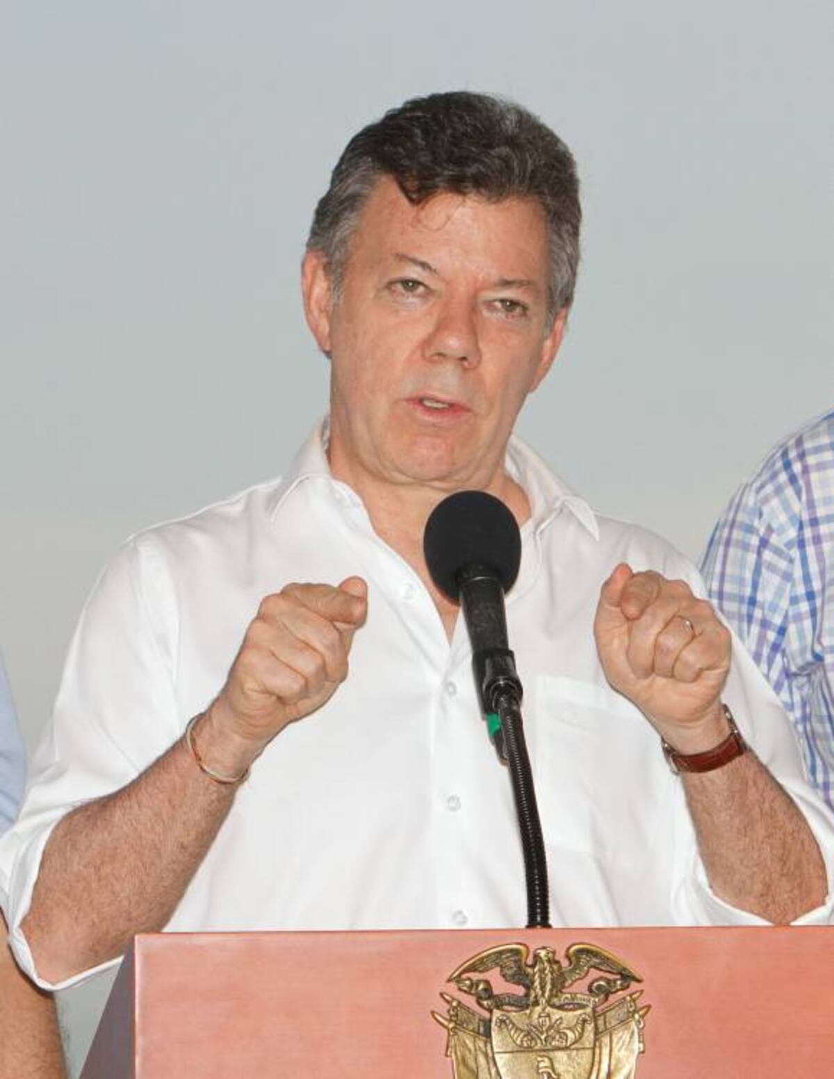 El 1 de octubre de 2012, Juan Manuel Santos, presidente de Colombia, anunció que le fue detectado un cáncer de próstata por el que fue intervenido quirúrgicamente el 3 de octubre en el Hospital Santa Fe, fue dado de alta el 6 de octubre de 2012 y afirmó estar totalmente curado. Santos no se apartó de sus funciones presidenciales en los días previos ni posteriores a la cirugía.