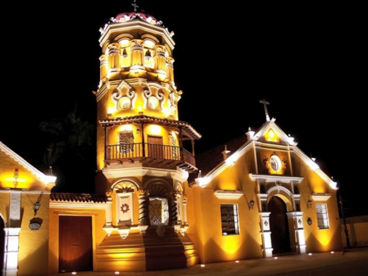 Las luminarias fueron inauguradas el sábado anterior y son un atractivo para propios y visitantes. CORTESÍA