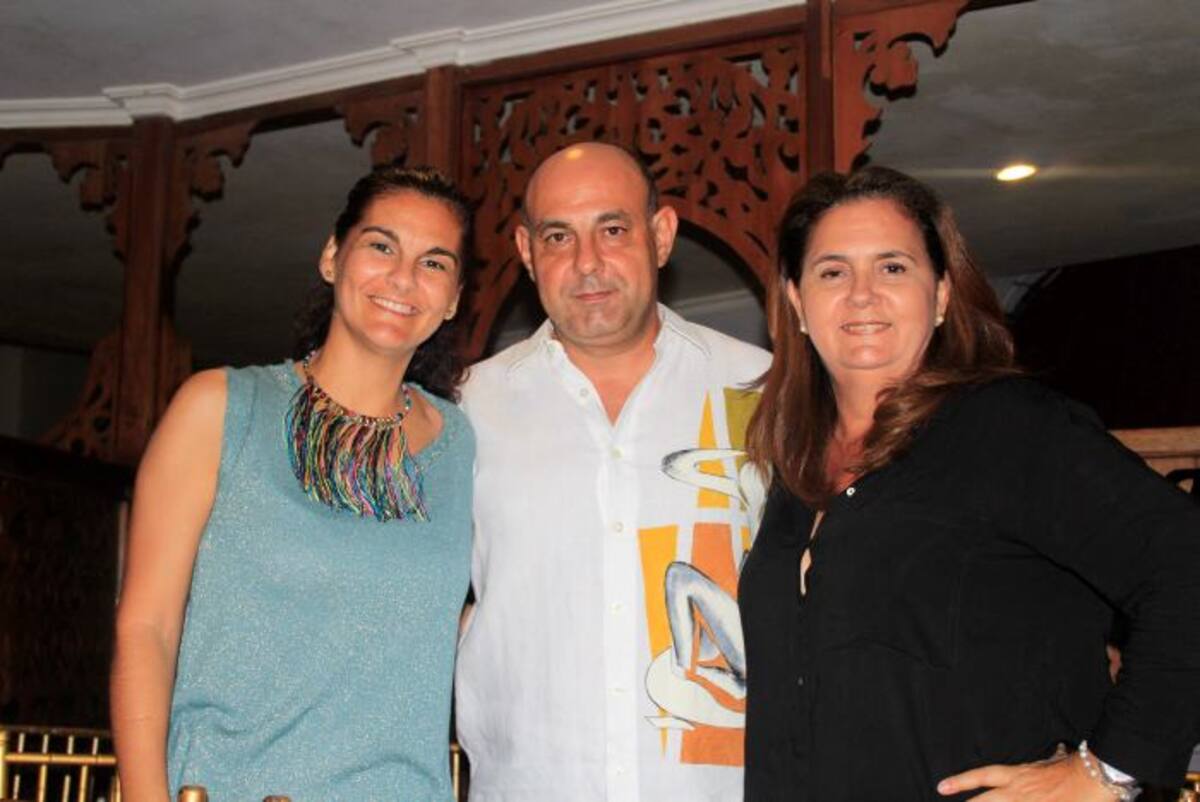 Bertha Fontanet, Roberto Hoyos y Astrid Hoyos. Julio Castaño-El Universal