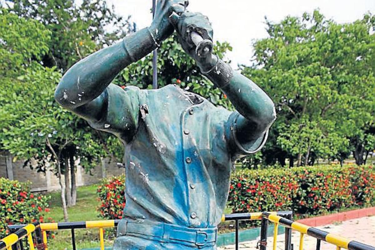 ¿Quién le pone la cabeza a Abel Leal?: una pelota caliente en el Distrito