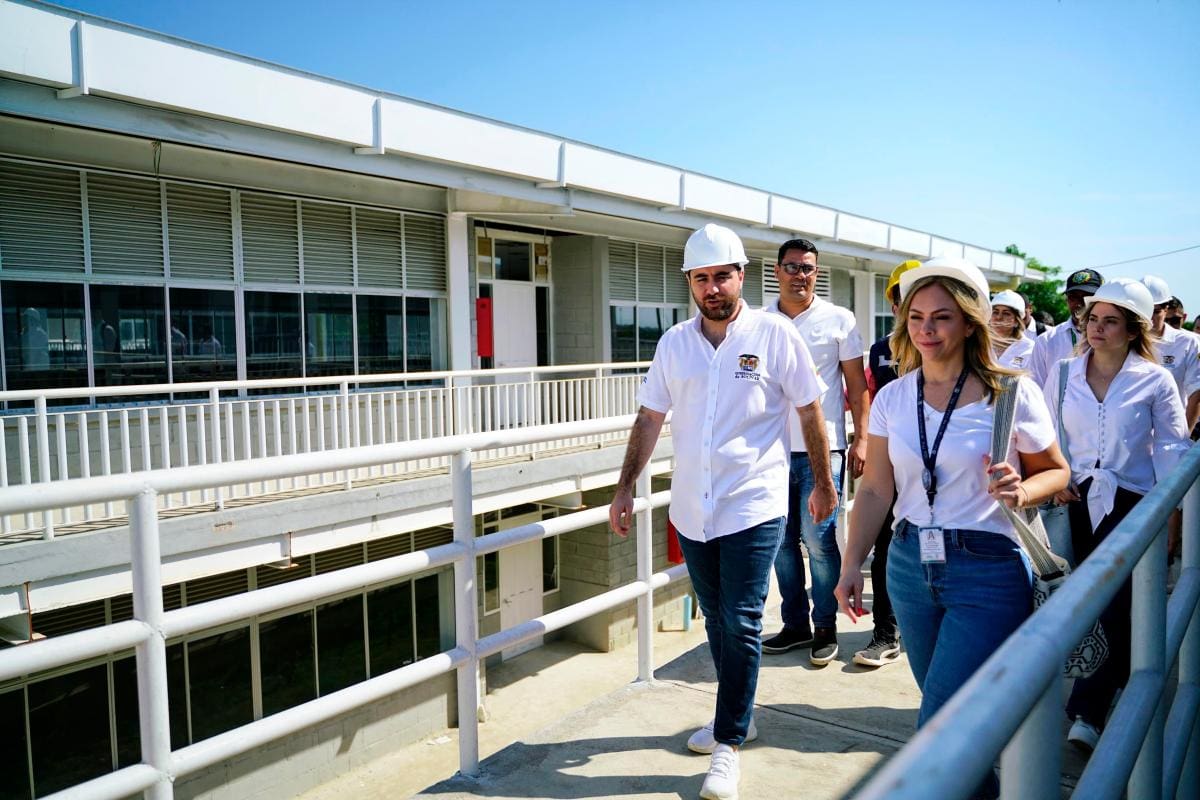 Gobernador de Bolívar pidió acelerar las obras de megacolegio de Arjona