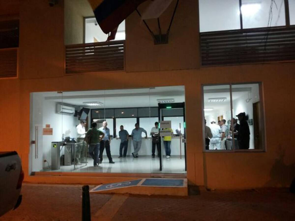 Chartuni y Mejía se encuentran en este momento en Centro de Servicios Judiciales del edificio del Complejo Judicial del Consejo Superior de la Judicatura. ERNESTO TABORDA HERRERA - EL UNIVERSAL