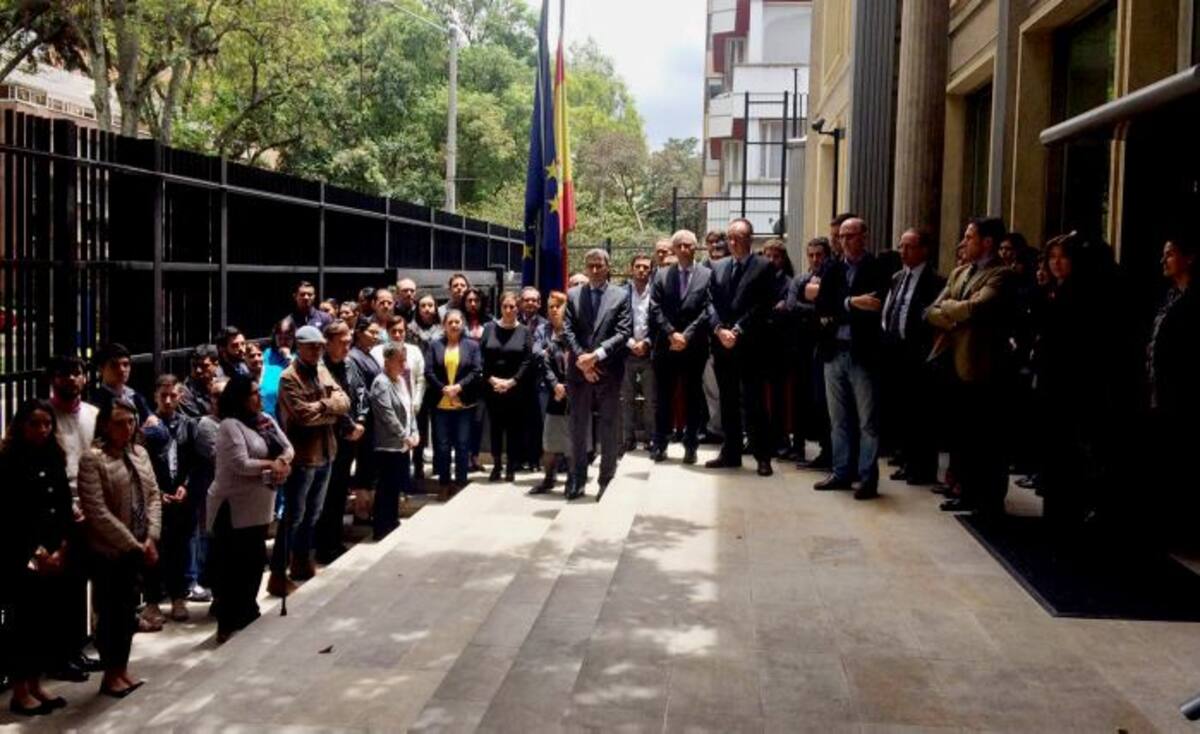 Entre los reunidos, estaba el jefe de observadores de la Misión de la ONU en Colombia, el general argentino Javier Pérez Aquino. EFE