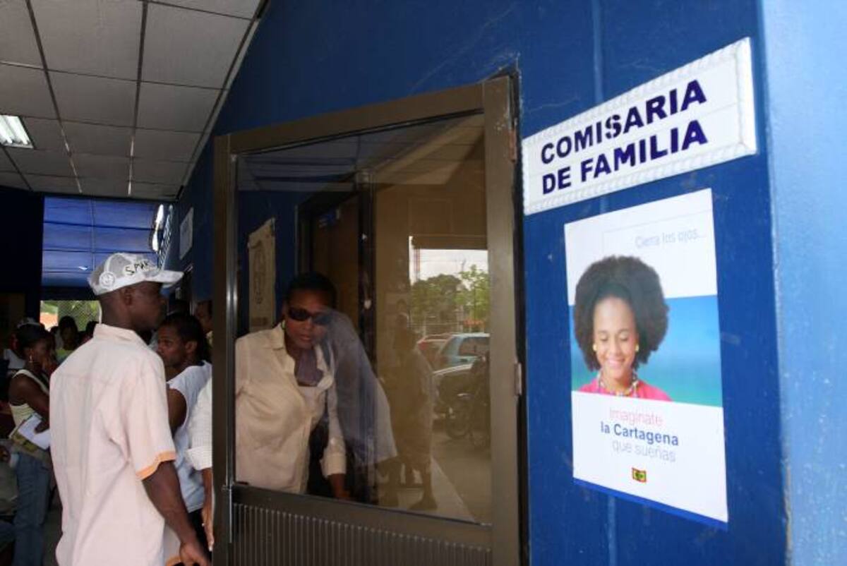 En las comisarías de familia los ciudadanos pueden recibir orientación sobre custodias voluntarias, demandas de alimentos, embargos, divorcio, atención psicológica, violencia intrafamiliar y remisiones a medicina legal. ARCHIVO