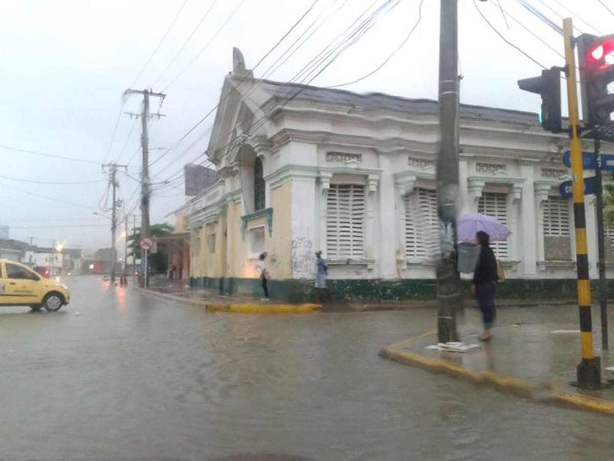 El Pie de la Popa amaneció con varias calles empantanadas de aguas lluvias. Zenia Valdelamar-El Universal