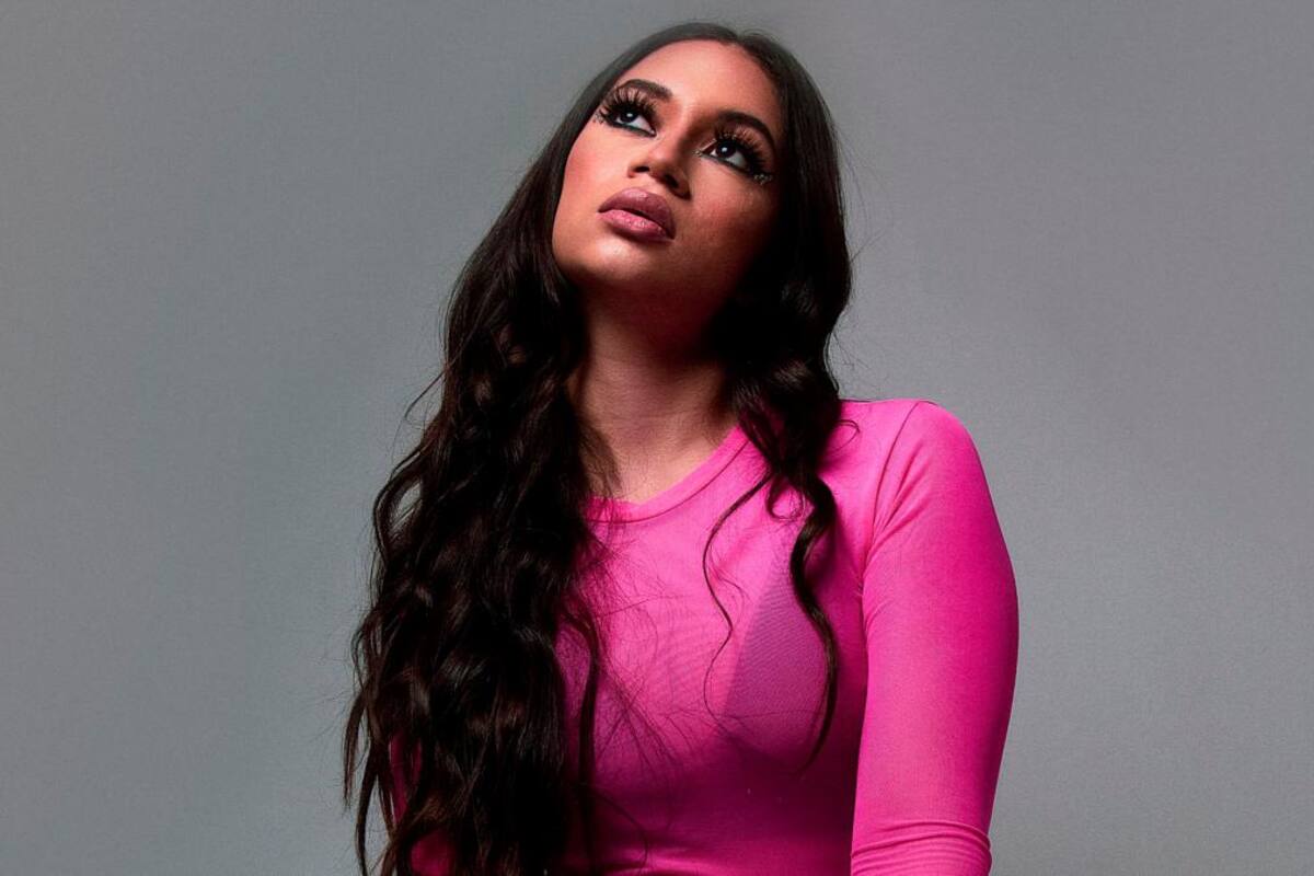 La exparticipante de ‘La voz teens’, Aleja Clark, lanza ‘Otra navidad’