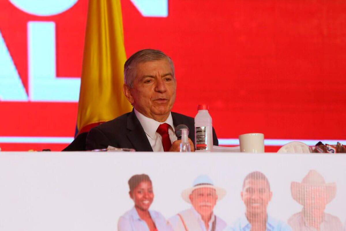 César Gaviria advierte plan de Petro y la Contraloría para “destruir la salud”