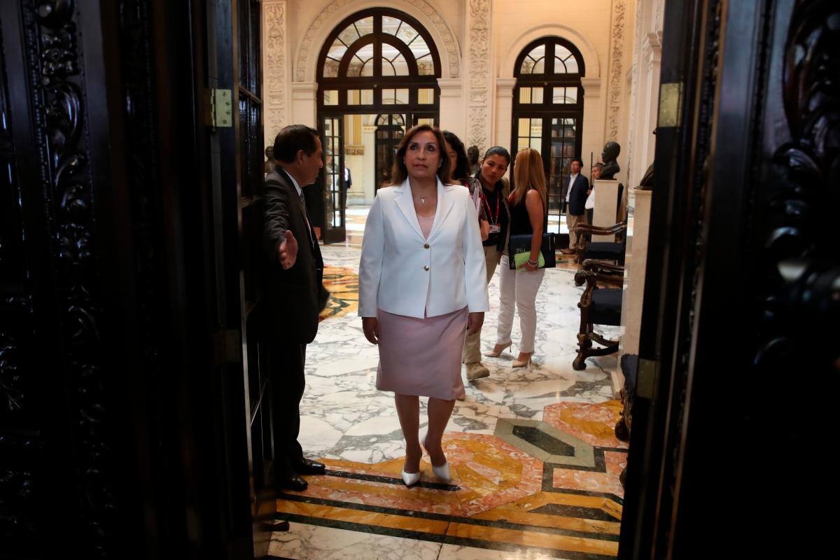 Dina Boluarte declara ante la Fiscalía por las muertes en las protestas