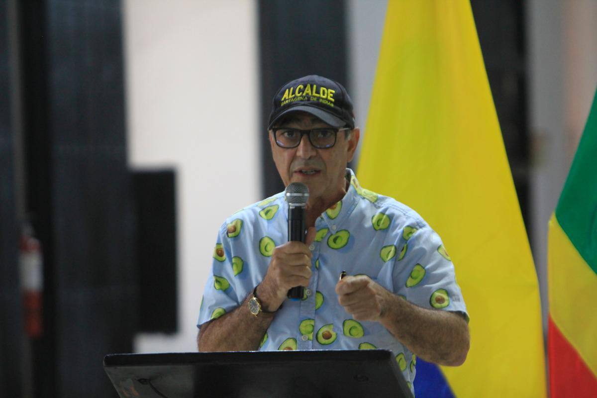 Dau hablará con congresista de EE.UU. de posible llegada de afganos