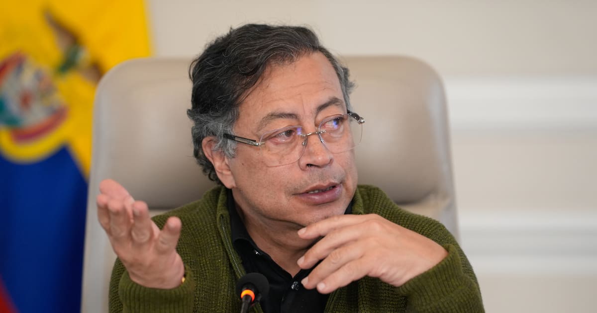 Gustavo Petro insiste en liquidar las EPS