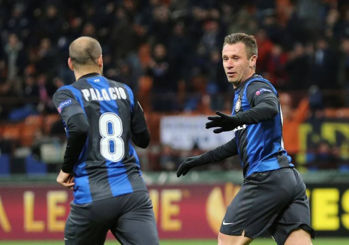 Con goles de Cassano, Palacio y un autogol del defensor del Tottenham, Gallas, El Inter de Milán intentó hacer lo imposible AP Antonio Calanni
