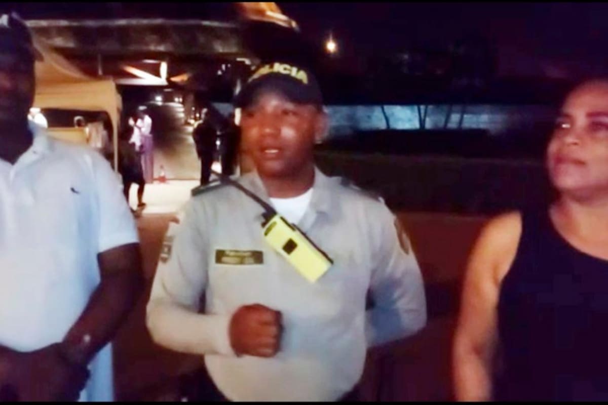 ¡Buena esa! Taxista devuelve un celular que vale 1 millón 200 mil pesos