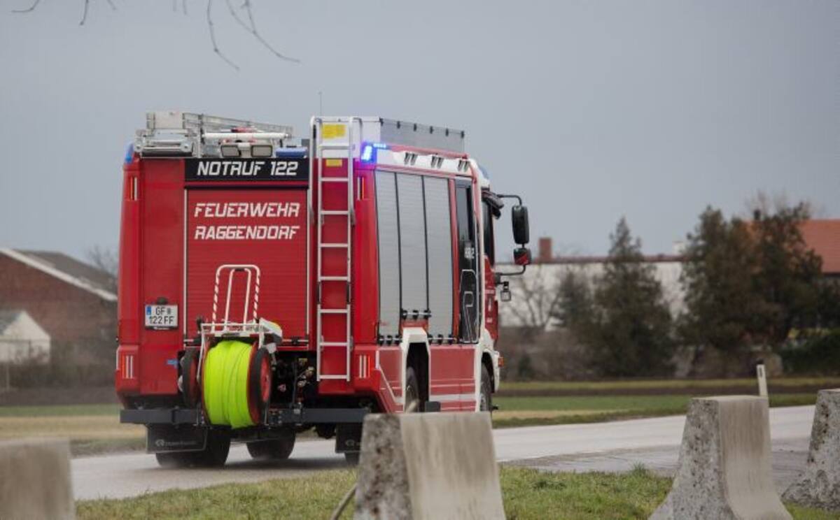 La fuerte explosión se produjo en una tubería de gas subterránea y provocó un incendio en seis edificios. EFE MOETZ / RKNOe HANDOUT