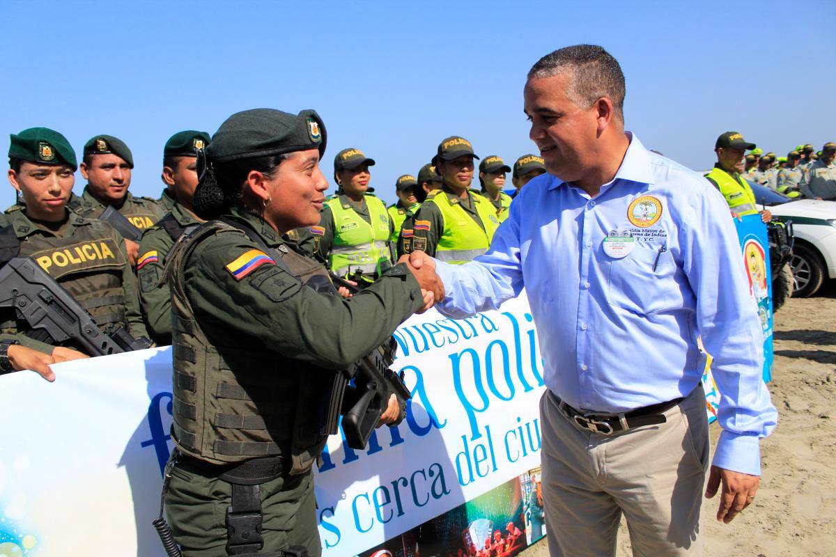 3 mil agentes de la Policía estarán en toda la temporada y llegarán 200 de apoyo. En la foto, el alcalde (e), Pedrito Pereira.