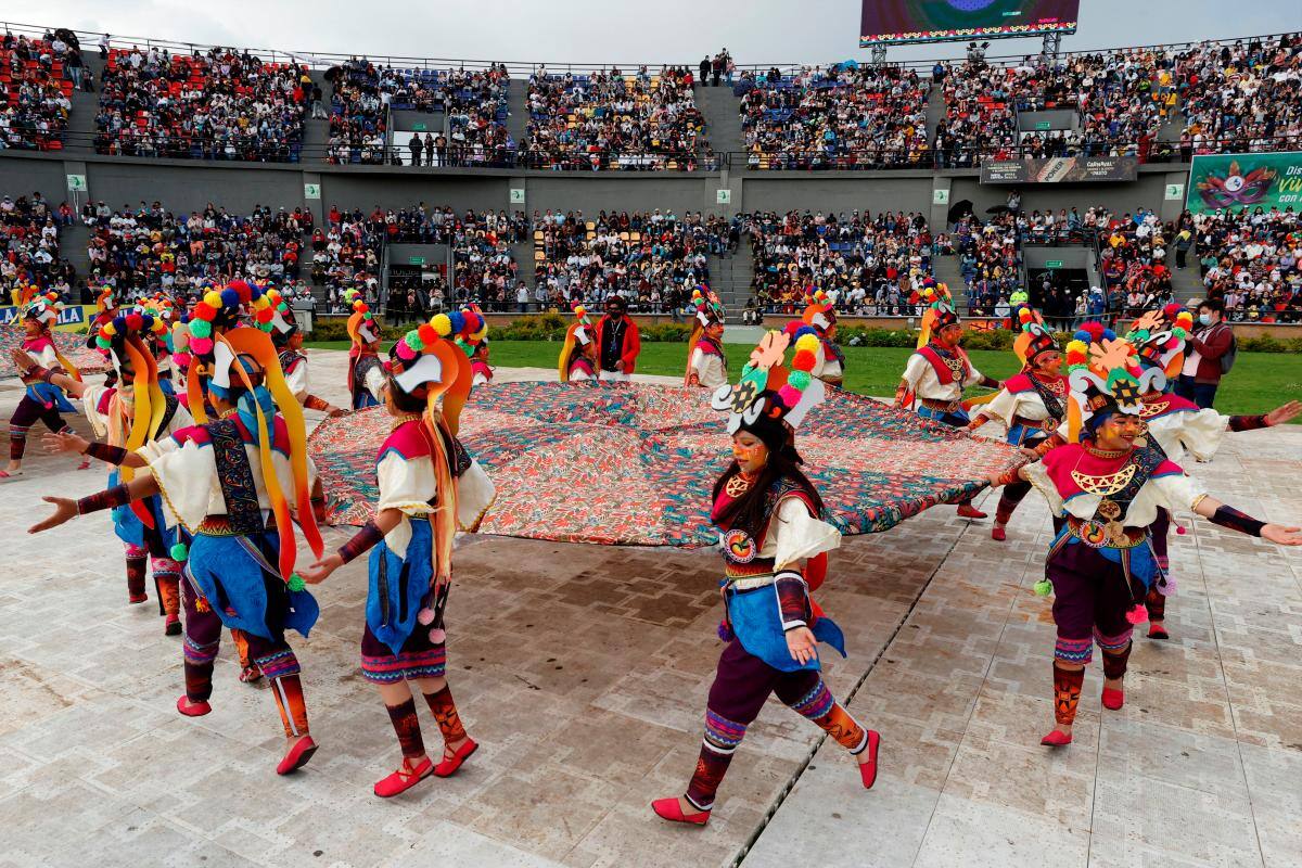 Fotos: El Carnaval de Negros y Blancos inició con “Canto a la Tierra”