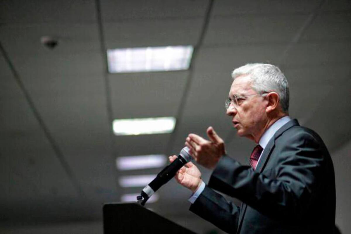 “Expropiaron mi reputación”: Uribe en caso por soborno