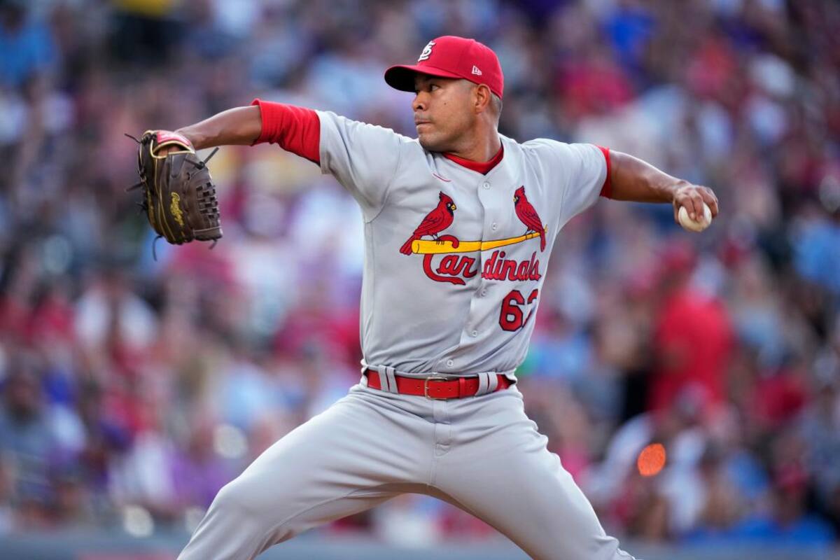 José Quintana sumó su primer triunfo con los Cardenales de San Luis
