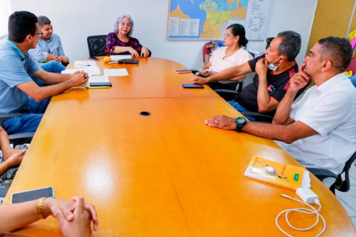 Distrito atendió al colegio Emiliano Alcalá: anunció obras de reparación