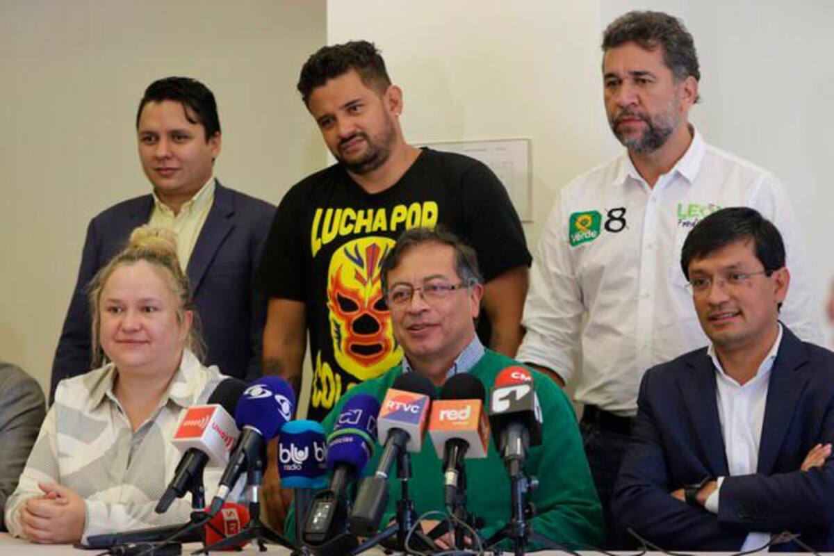 Gustavo Petro convoca un frente amplio con sectores de la Alianza Verde