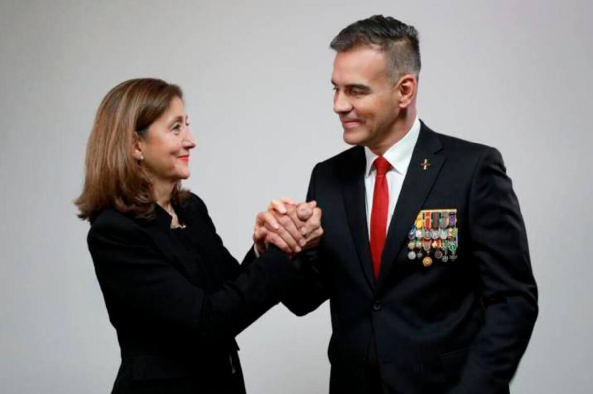 Íngrid Betancourt y José Luis Esparza.