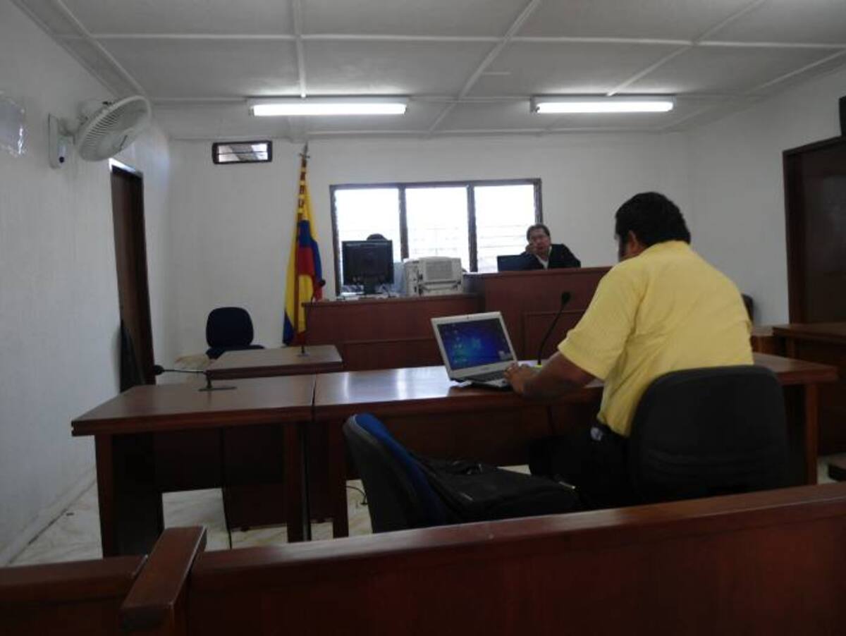 En la audiencia preliminar el abogado defensor del notario de San Jacinto, solicitó al juez de control de garantias la revocatoria de medida de aseguramiento que existía sobre el funcionario.