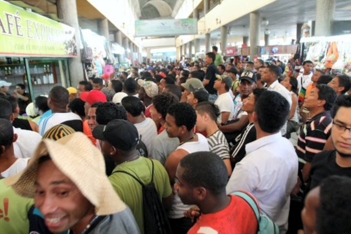 Así lucía la Terminal de Transporte ayer. Cerca de 14 mil viajeros entraron y salieron por Terminal de Transporte Terrestre de Cartagena, para disfrutar de la Semana Santa. Aroldo Mestre