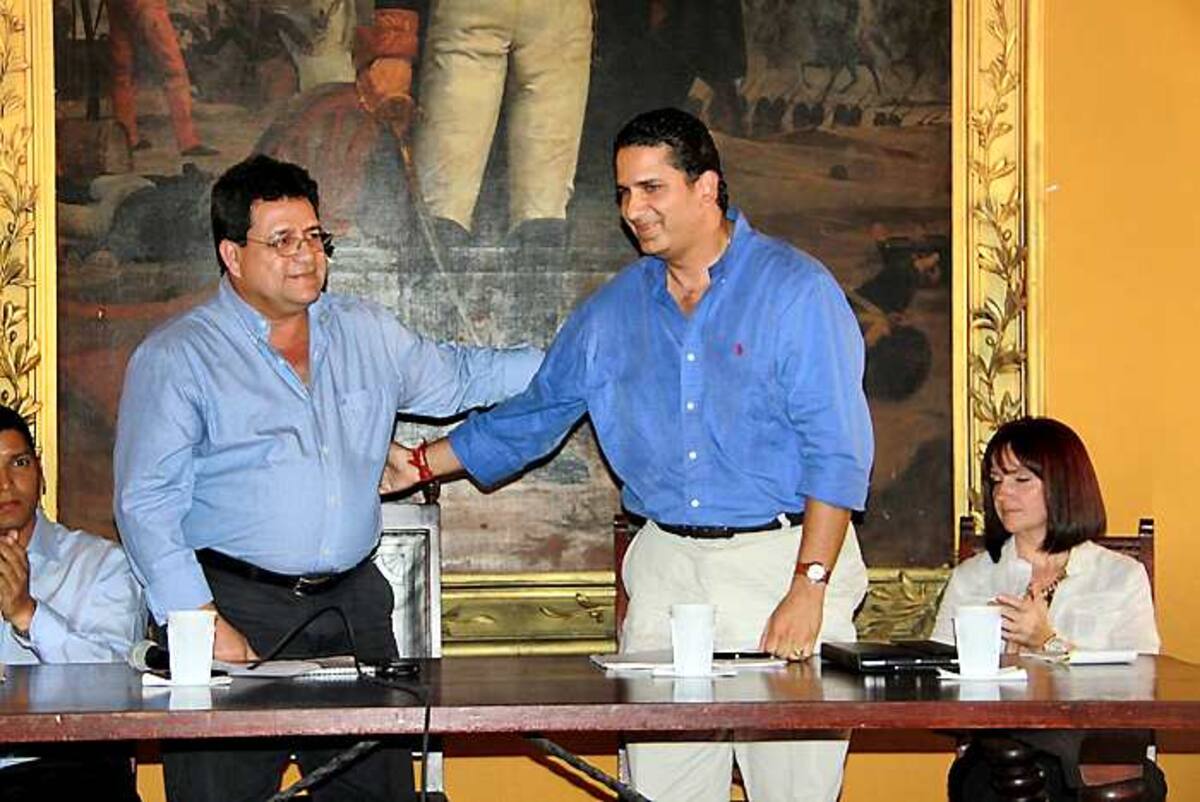 Al acto asistieron el gobernador electo Juan Carlos Gossaín, el actual mandatario, Alberto Bernal y miembros de las comisiones que trabajarán en el proceso de empalme. Cortesía